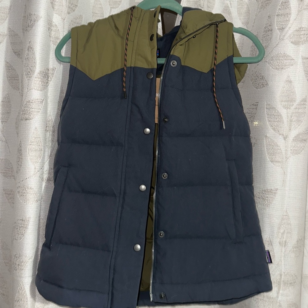 PATAGONIA VEST -puffer, with hood